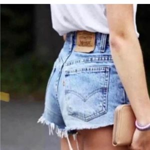 Levi’s 501 vintage jean shorts 26